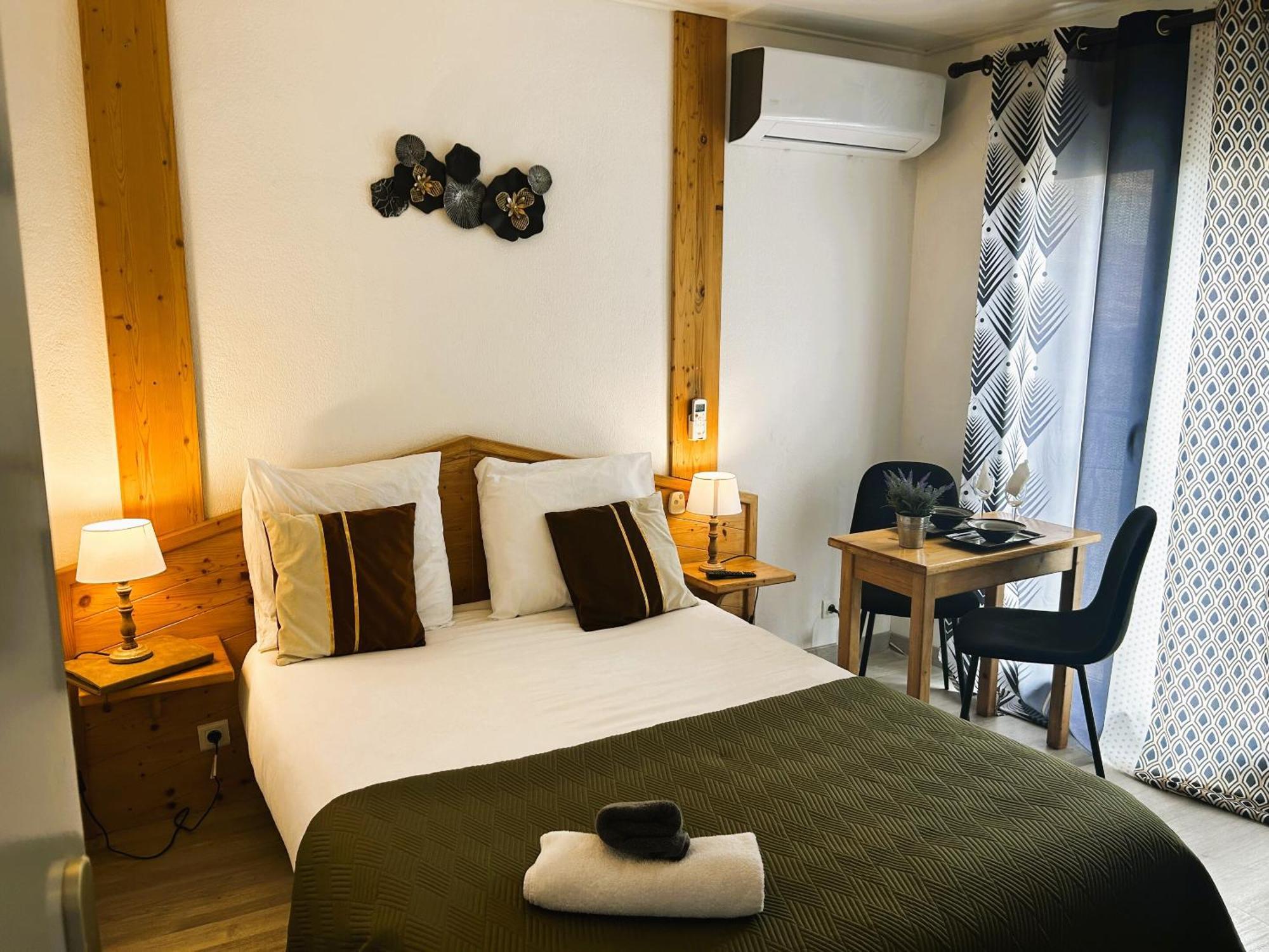 Gabrielle Hotel Aiguines Oda fotoğraf